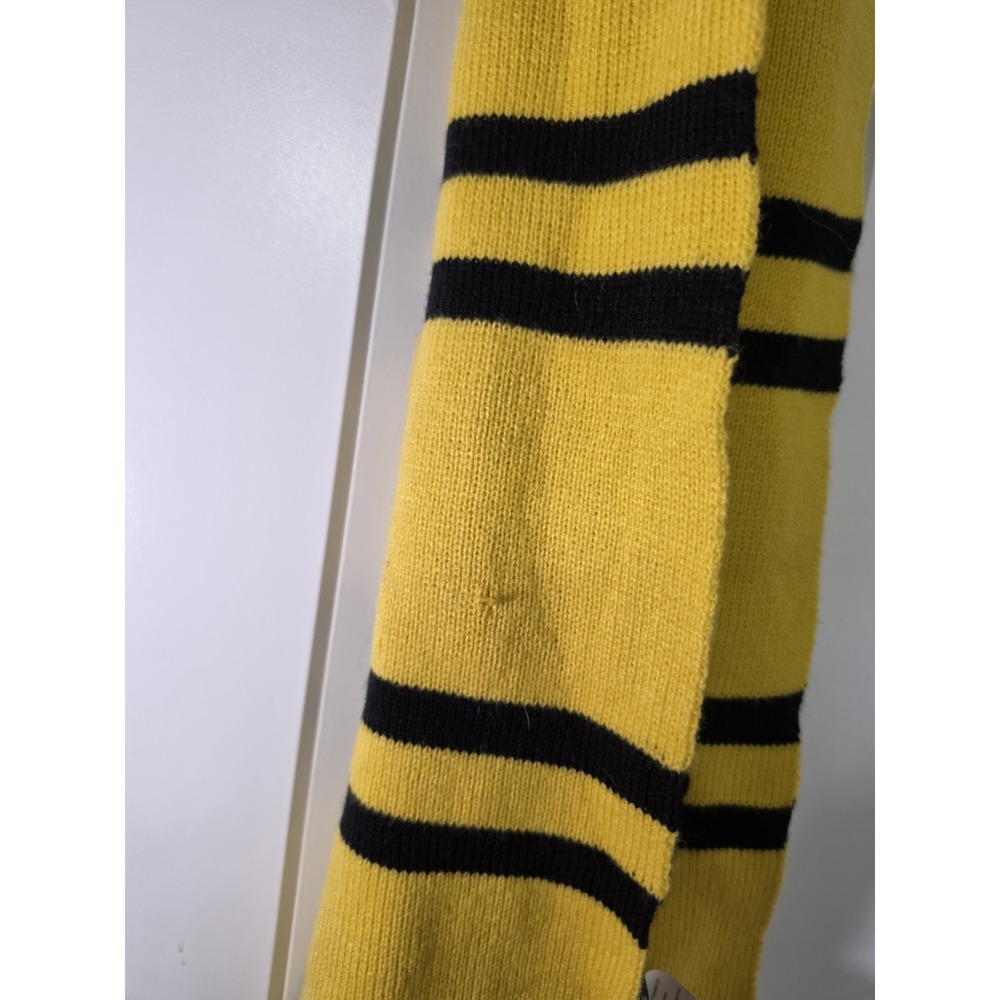 Harry Potter Hufflepuff Scarf Adult Yellow Black Knit Wizarding World Crest - Picture 6 of 9